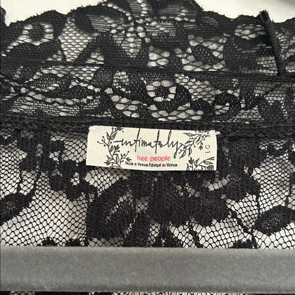 FREE PEOPLE Lace Top - Picture 4 of 4